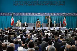 دیدار مسئولان نظام و سفرای کشورهای اسلامی با رهبری
