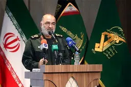 فرمانده کل سپاه: پهپادهای ما قادرند شناور در حال حرکت را بزنند؛ میزان تخریب را هم ما تعیین می‌کنیم