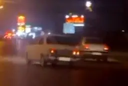 واکنش پلیس به حرکات عجیب راننده پیکان   
