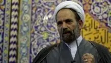 اینکه خانمی را ببینید و عکس بگیرید، اشتباه است، تو چکاره‌ای که عکس بگیری؟ آن هم عکس نامحرم! 