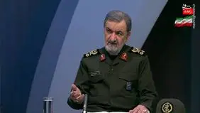 محسن رضایی  با لباس  سپاه در شبکه خبر 