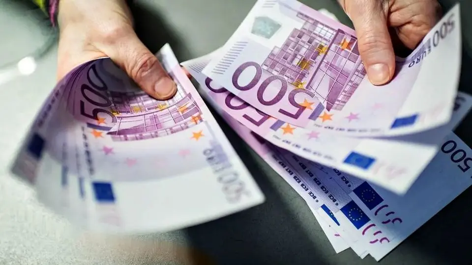 کاهش نرخ یورو در بازار ارز تجاری
