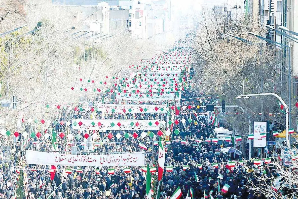 حضور پر شور مردم در جشن 44 سالگی انقلاب اسلامی