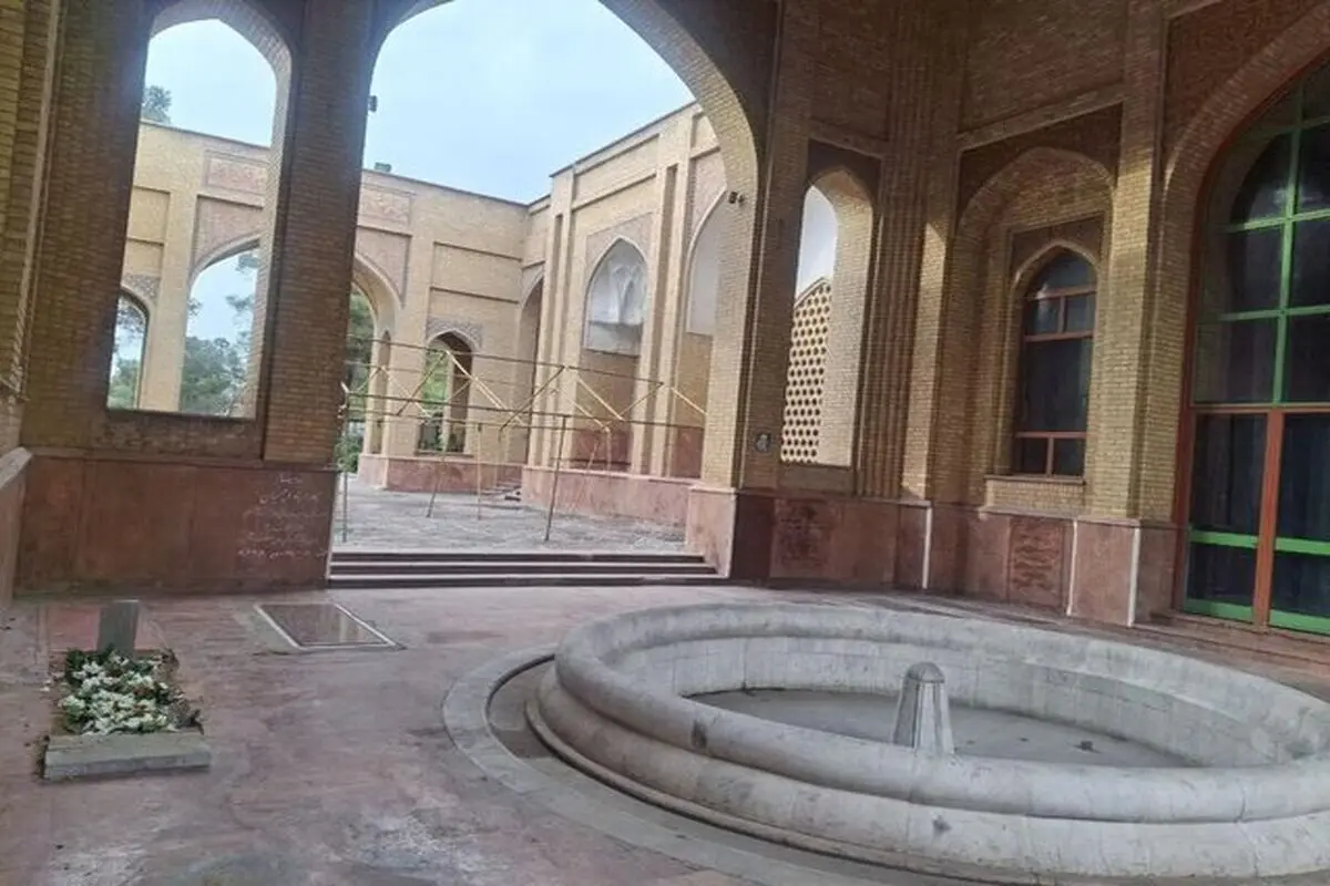 محل دفن قاضی حسینعلی نیری کجاست؟