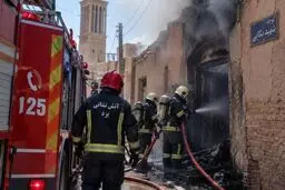 حریق منزل قدیمی در یزد؛ یک نفر جان باخت