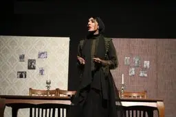 لغو مجوز و بیکاری تئاتر به خاطر حجاب تماشاگران؟!