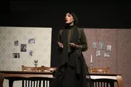 لغو مجوز و بیکاری تئاتر به خاطر حجاب تماشاگران؟!