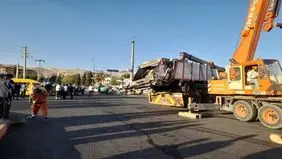 خودرو پسماند در صدرا  دچار نقص فنی شد / تعداد مجروحان به ۱۱ نفر رسید