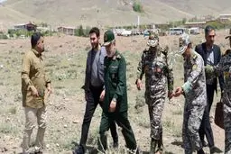 بازدید امیر صباحی‌فرد و سردار حاجی‌زاده از مواضع پدافندی نطنز و خنداب