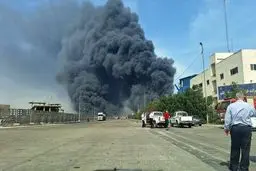 حریق انفجار بندر شهید رجایی‌ ادامه دارد 