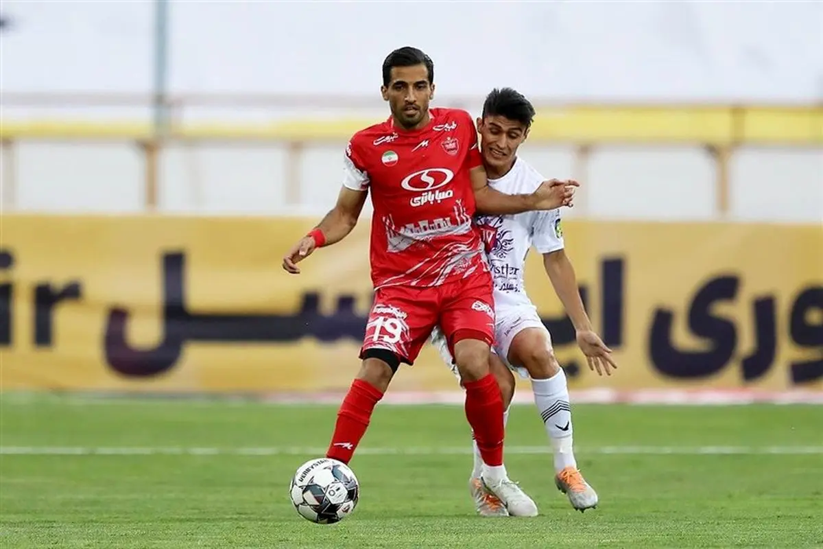 تساوی سپاهان - استقلال و پرسپولیس - هوادار در نیمه اول