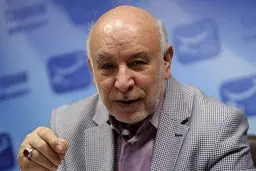 اگر واکسن  HPV وارد برنامه واکسیناسیون شود، خیال نوجوانان راحت می‌شود که می‌توانند رابطه جنسی داشته باشند