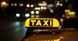 هیئت مقررات‌زدایی: اخذ عوارض مضاعف شهرداری از تاکسی‌های اینترنتی خلاف قانون است