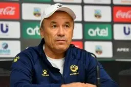 سرمربی نسف قارشی: تراکتور تیم منسجمی است / باید با تمام توان بجنگیم
