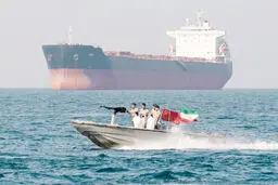 کارت بازی نفت
