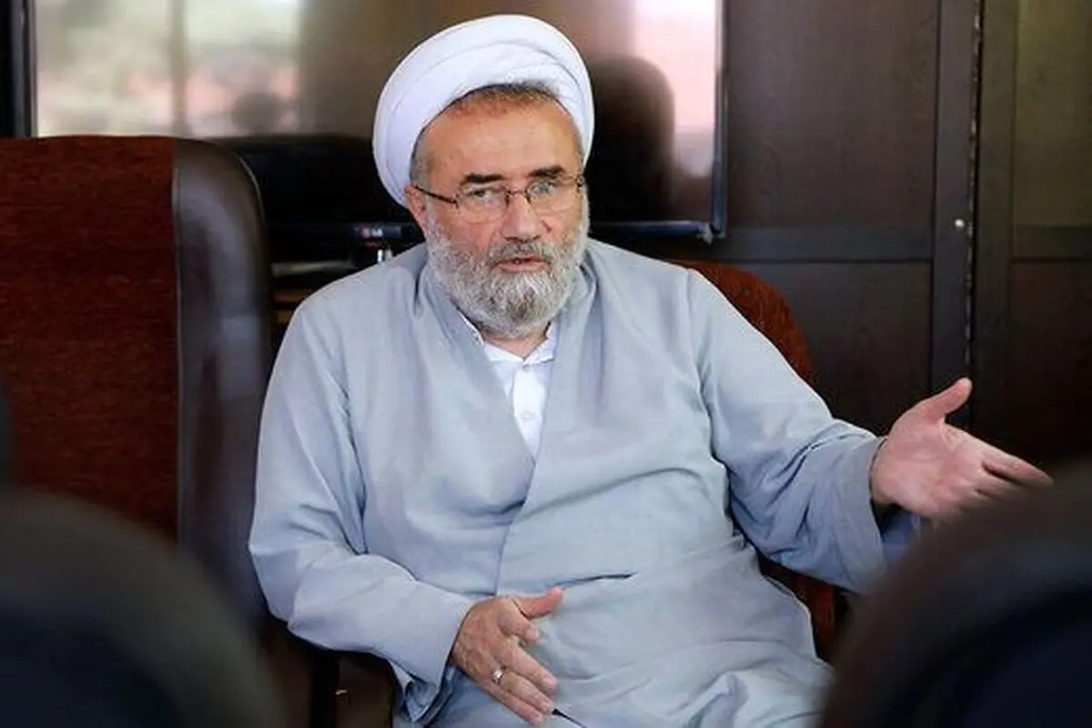 این، تحریف تاریخ است

