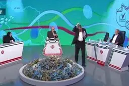 تنش و تسویه حساب شخصی در میزگرد صداوسیما / تهمت کارشناس نزدیک به جلیلی به مشاور پزشکیان / صداوسیما میکروفن‌ها را قطع کرد/ ویدئو