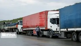 تلاش شبانه‌روزی کامیون‌داران برای توزیع کالاهای مورد نیاز مردم