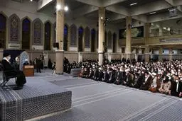 زنده نگه داشتن حوادث تحولی تاریخ وظیفه‌ همه است