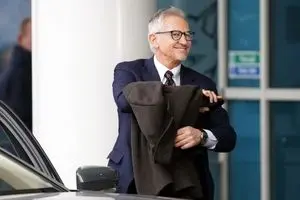 بازیکن اسبق فوتبال انگلیس صحبت های جالبی درباره ارتباطش با مسی و رونالدو کرد.