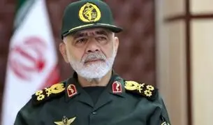 هشدار رئیس ستاد کل نیروهای مسلح به آمریکا: اجازه نمی‌دهیم ناوهای زنگ‌زده آمریکا وارد خلیج فارس شوند