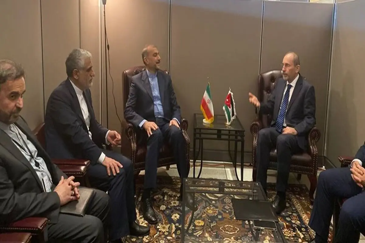 وزیر الخارجیة الایرانی: لیست لنا ای قیود لتطویر العلاقات مع الاردن