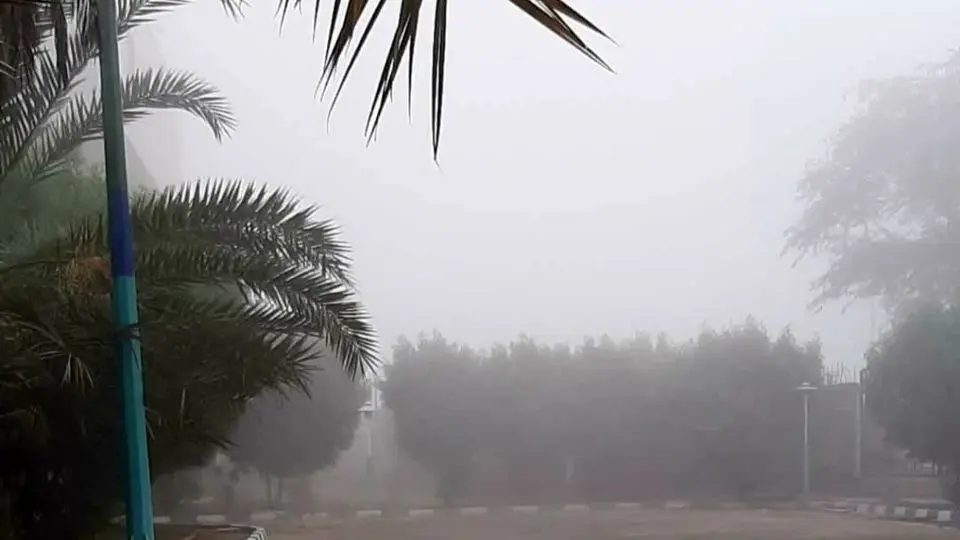 مه سنگین و رطوبت ۱۰۰درصدی در بندرماهشهر