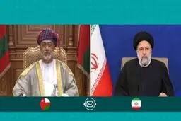 رئیسی: إیران عازمة على تعزیز التعاون والعلاقات مع عمان