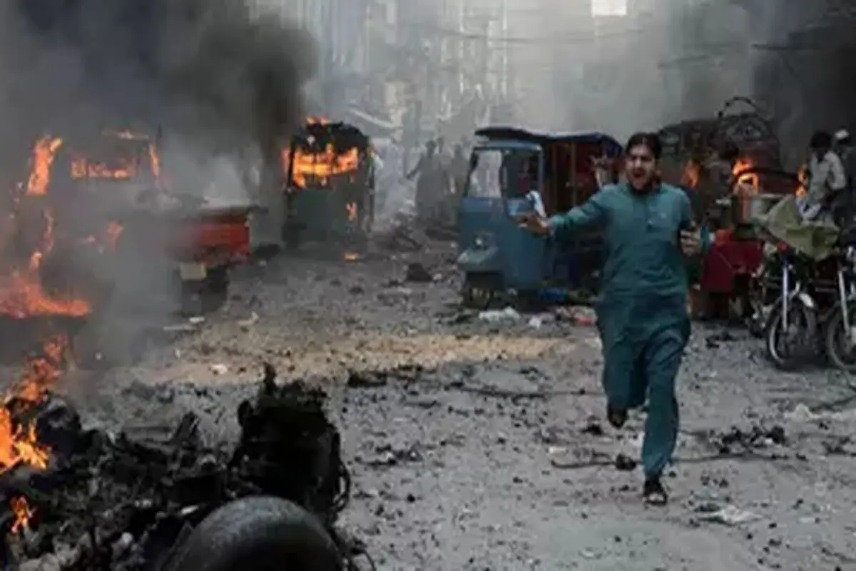 انفجار بمب در پاکستان با ۴۰ کشته و بیش از ۷۰ زخمی
