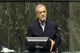 از هیچی سردر نیاورم از بهداشت و درمان سر در می‌آورم، اعتماد کنید/ از ولایت کوتاه نمی‌آیم/ ویدئو