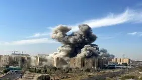 اثر آلودگی ناشی از سوختن مواد نفتی در اثر حملات موشکی به انبارهای نفت بر روی خودروها + عکس