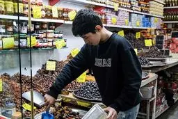 چرا خودروسازان به بازار خرما حمله کردند؟ 