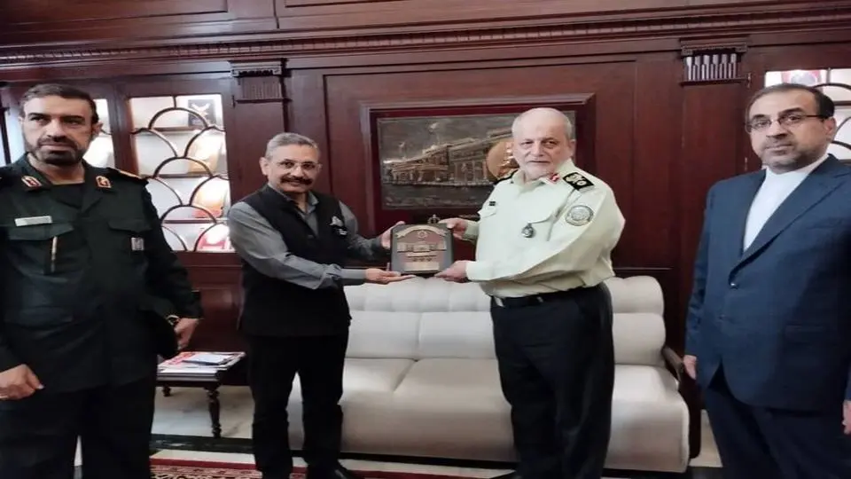 Iran's SNDU head tours India to develop educational relations
