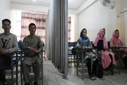 بیش از نصف استادان دانشگاه کابل از افغانستان خارج شده‌اند

