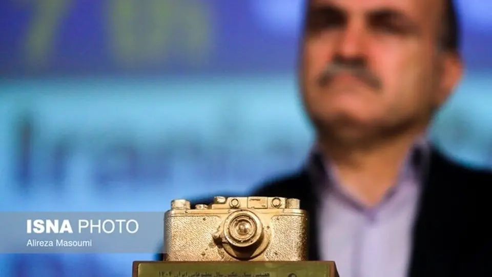 نباید جلوی فعالیت عکاسان گرفته شود/ نشست هفتمین نشان عکس سال مطبوعاتی ایران برگزار شد 
