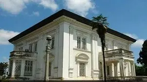 ورود مردم به کاخ اجابیت کلاردشت با دستور پزشکیان آزاد شد