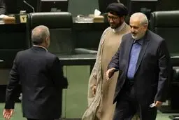 علی‌آبادی: باید از سرمایه‌های خرد مردم و بازار سرمایه استفاده کنیم
