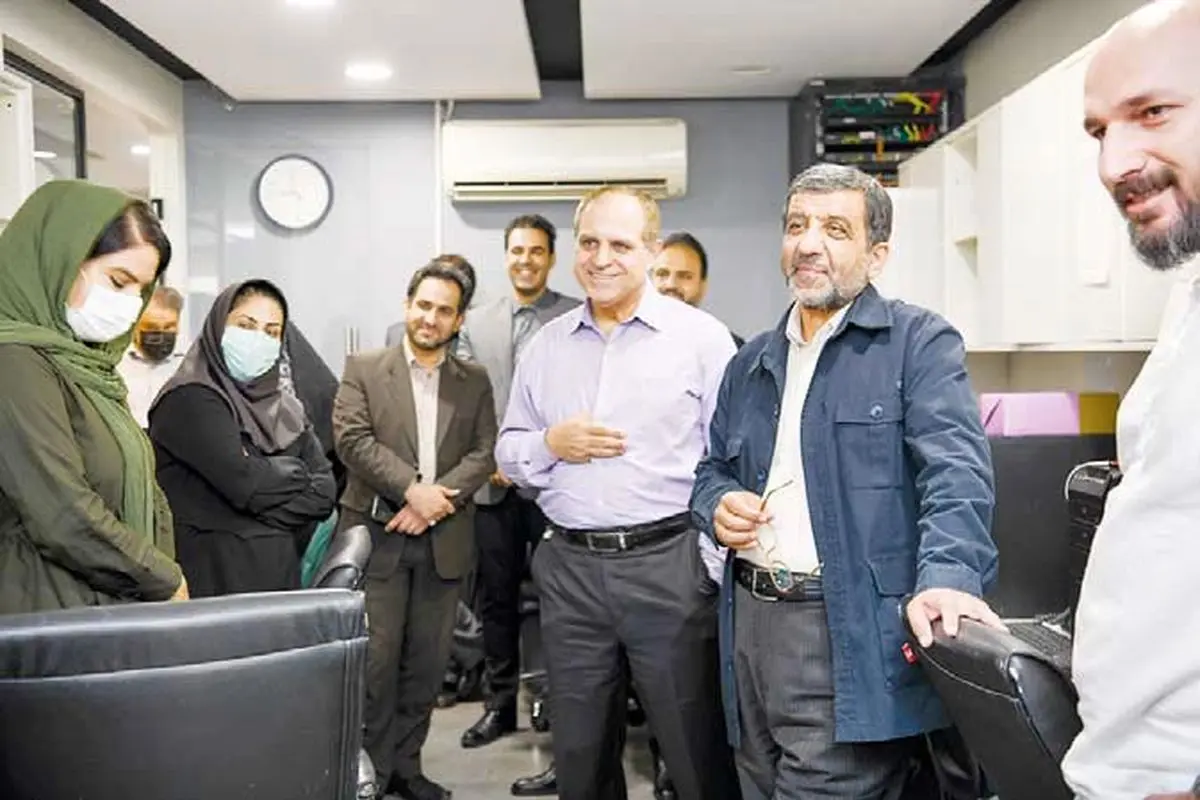 بازدید عزت‌الله ضرغامی از«شرق»
