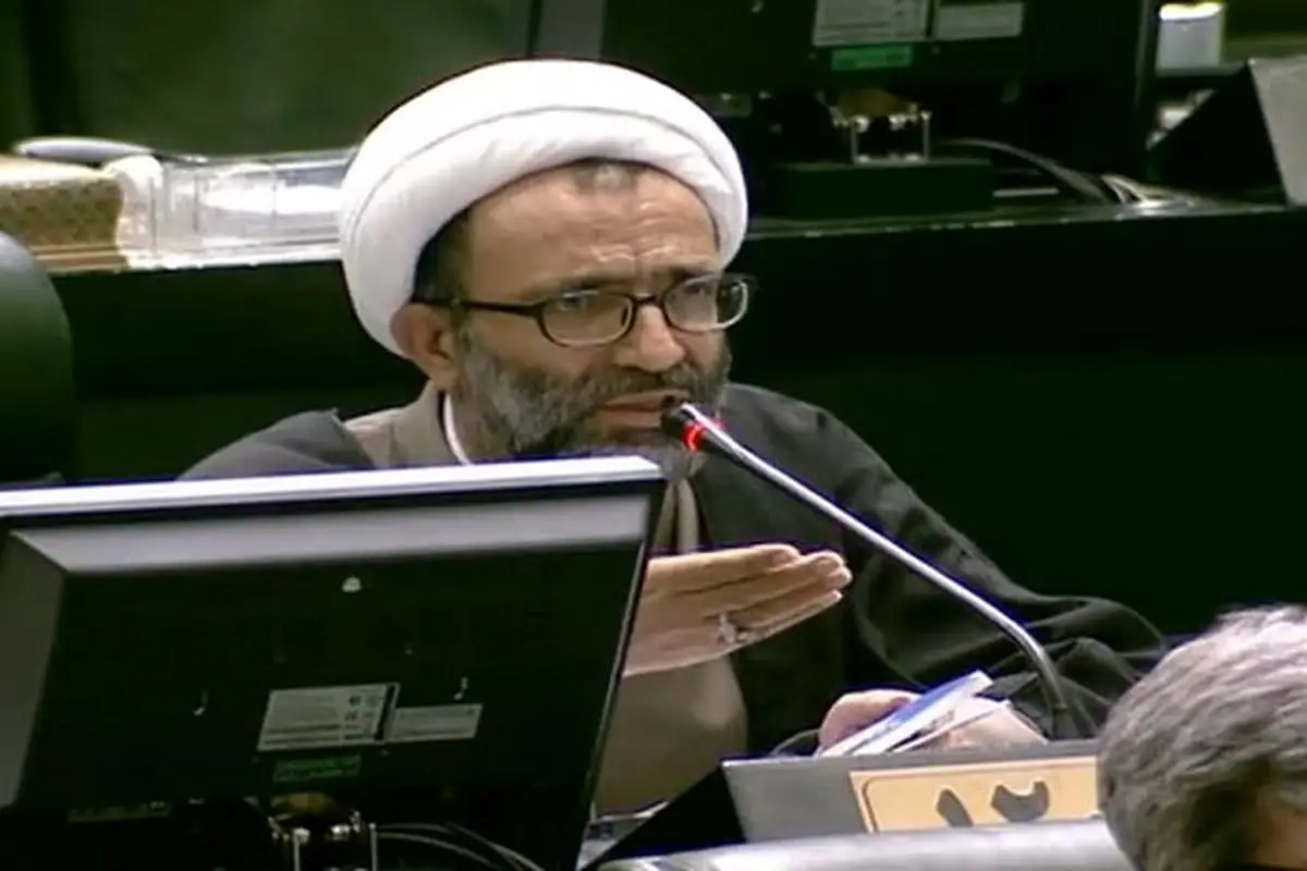 عضو هیات رئیسه: قانون‌گذاری درباره تنگه هرمز در صلاحیت مجلس است

