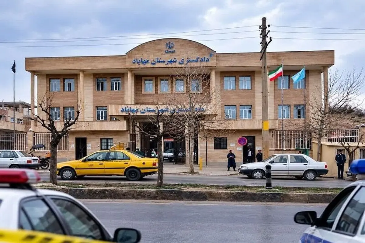  جزئیات تیراندازی مقابل دادگستری مهاباد اعلام شد/ یک کشته و ۴ زخمی / انگیزه قاتل چه بود ؟