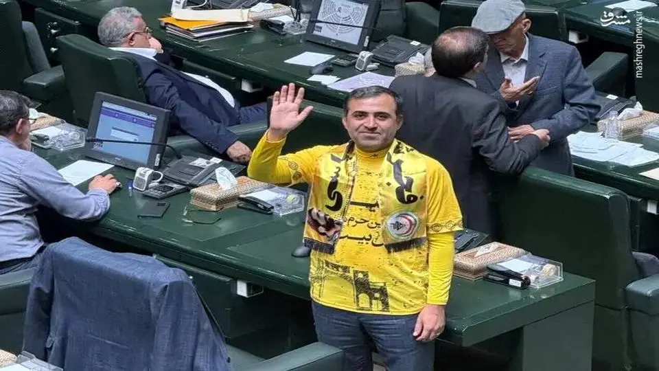 شادی نماینده مجلس از قهرمانی فجر سپاسی