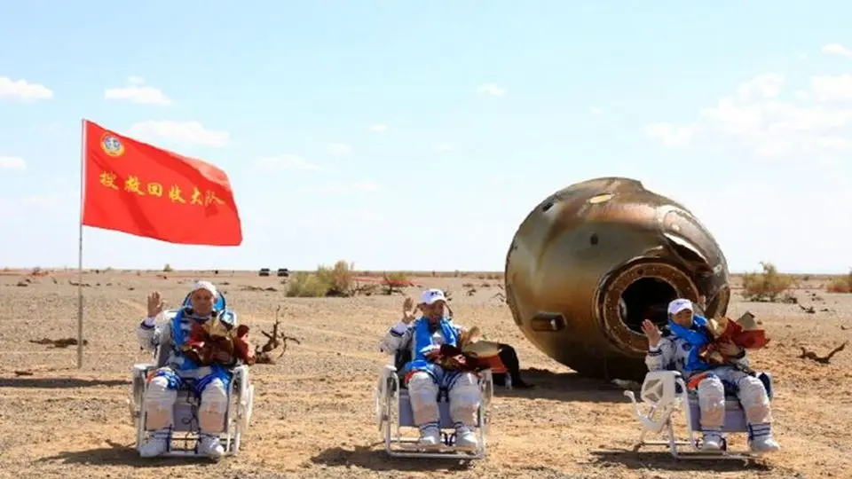 فضانوردان چینی پس از 6 ماه به زمین برگشتند
