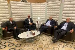 وزیر الریاضة والشباب یصل إلى قطر