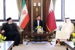 الرئیس الإیرانی یلتقى أمیر قطر فی الجزائر
