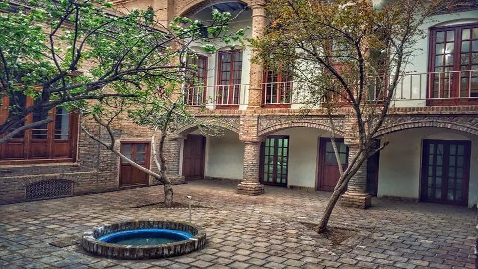 مزایده خانه حاج آخوند