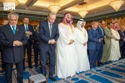 تصاویری از نماز مشترک بن سلمان، اردوغان و شهباز شریف
