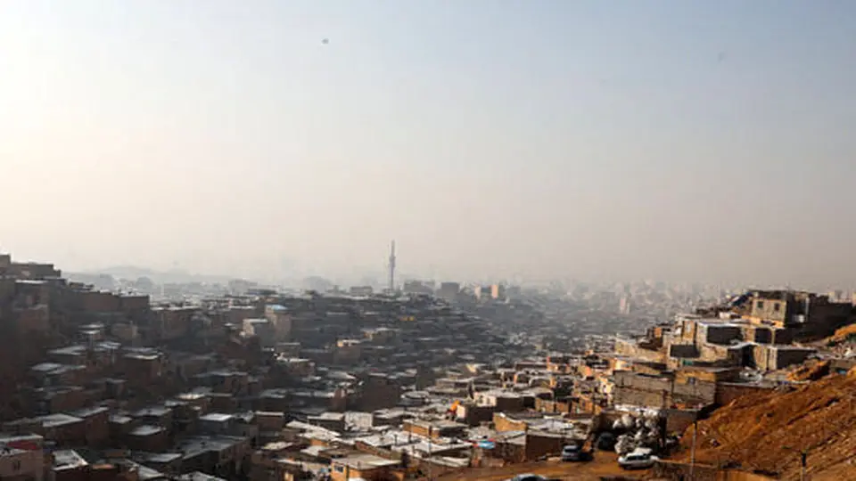 نشست اضطراری در آذربایجان شرقی برای بررسی آلودگی شدید هوا / احتمال تعطیلی تبریز و آذربایجان شرقی در روز دوشنبه