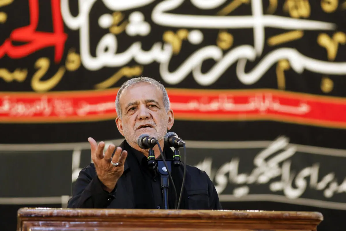 نوحه‌خوانی ‎پزشکیان در شب عاشورا/ ویدئو
