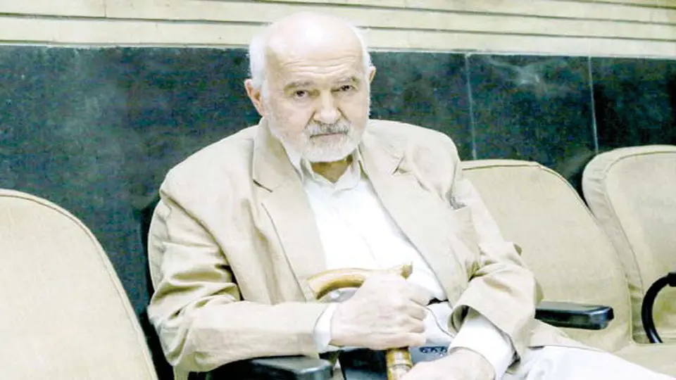 منتقدی از درون در پی شفافیت