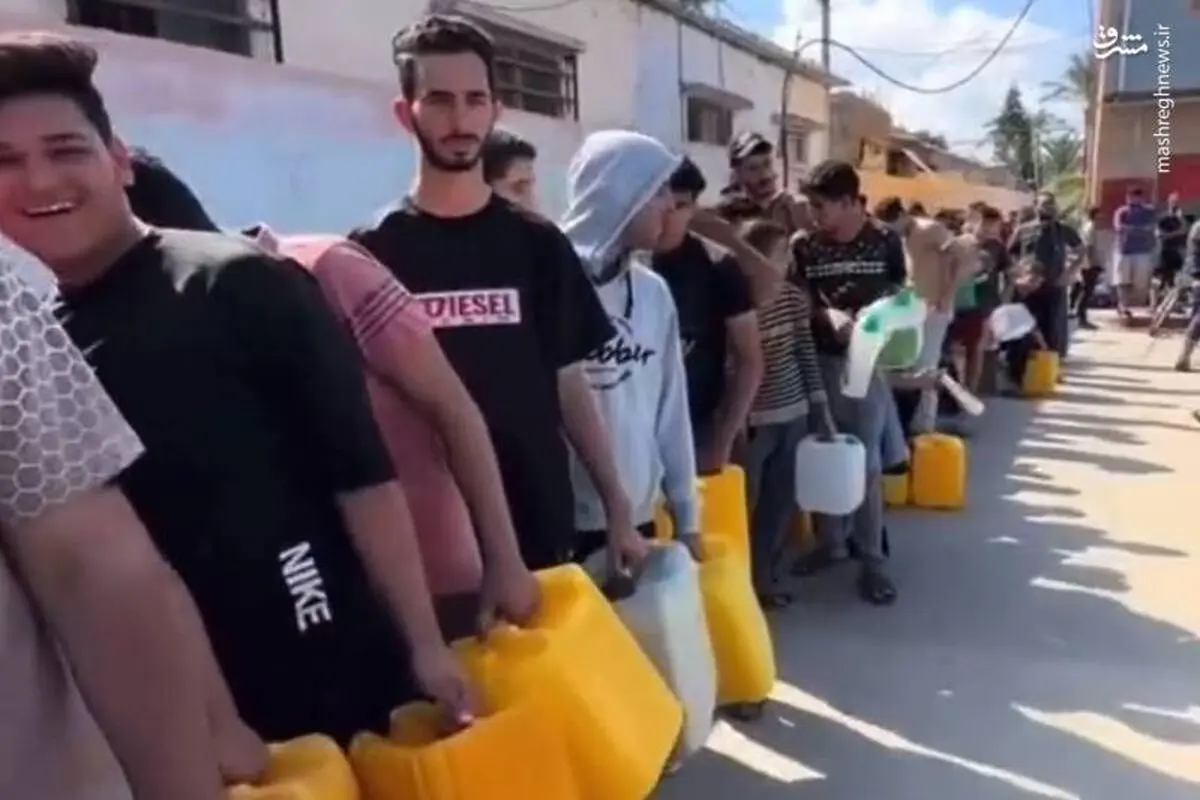 صف طولانی آب و نان در شرایط جنگی غزه/ ویدئو


